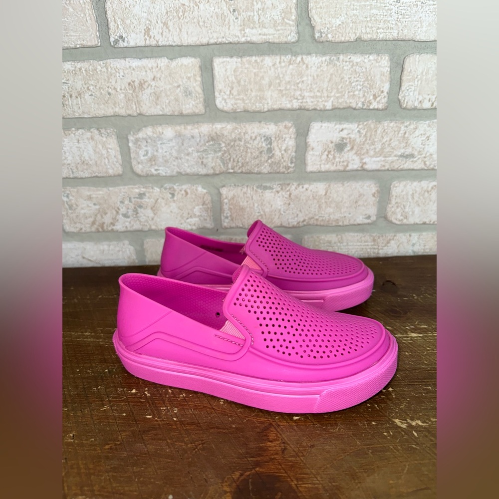 Crocs Kids' Pink CitiLane Roka Slip-On Sneakers Size 1Y - 0355